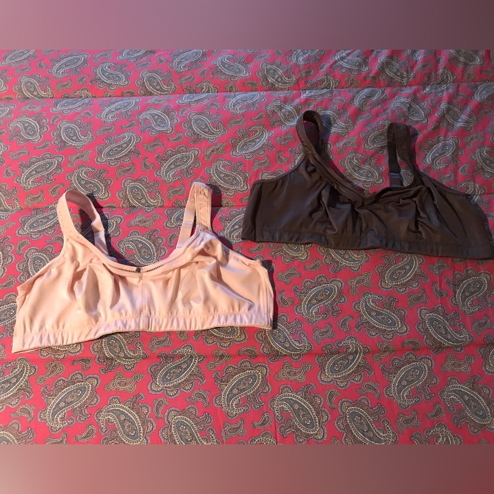 New Women's Pair of Bra's by Breezies Size 46DDD